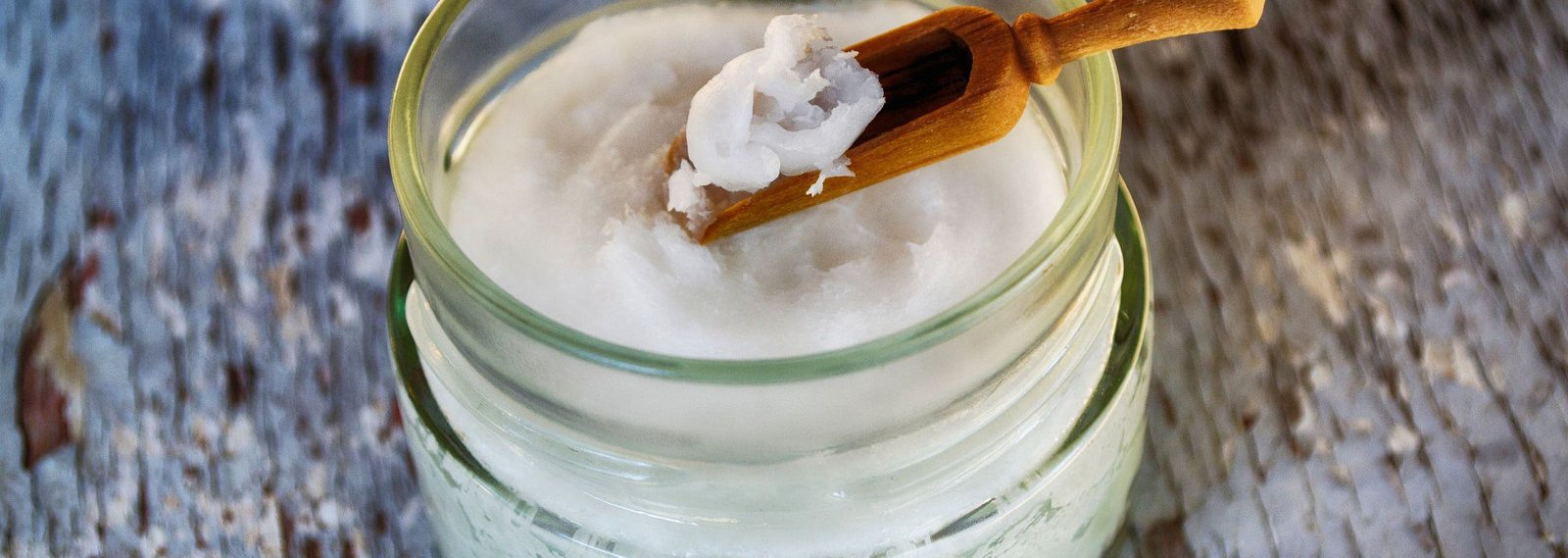 Why You Should Eat Coconut Oil & the 3 Oils You Should Avoid