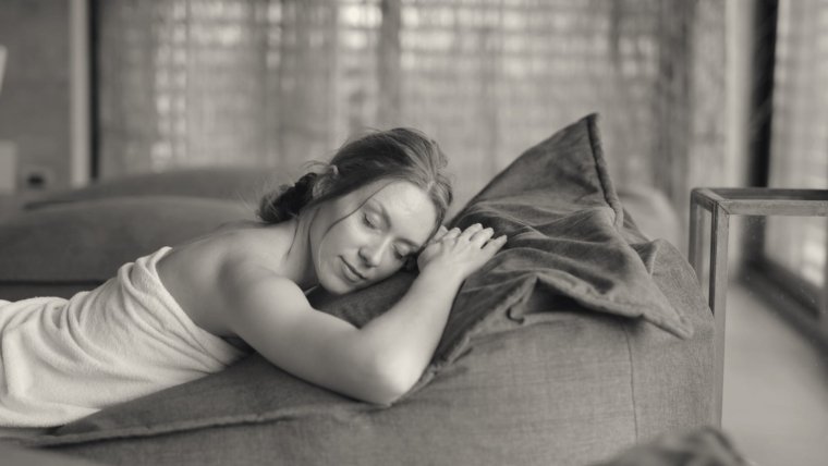Would You Sleep In Your Make-up?