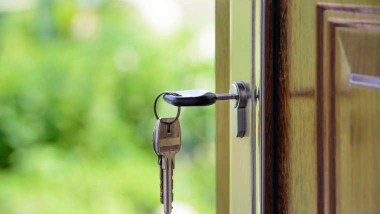 4 Things to Teach Your Children About Home Security