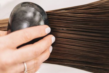 Growing Out Your Hair? Natural Remedies to Help You Go the Distance