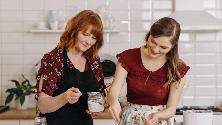 What to Know Before Teaching Your Kids to Cook