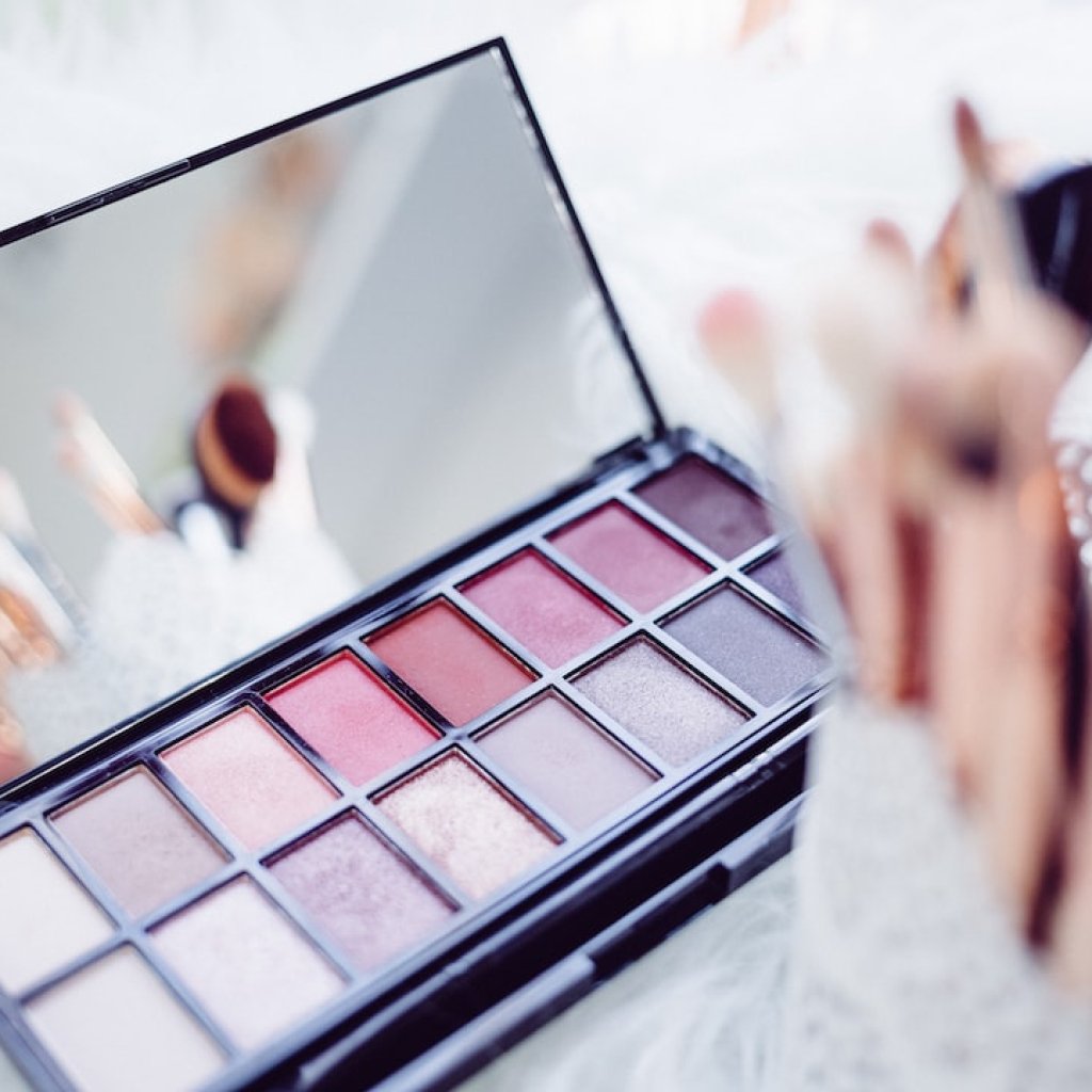 Would You Sleep In Your Make-up?