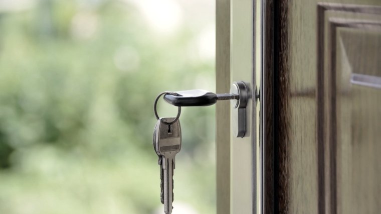4 Things to Teach Your Children About Home Security